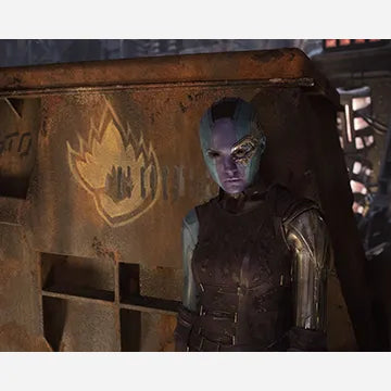 KAREN-GILLAN-AUTOGRAPH-PHOTO