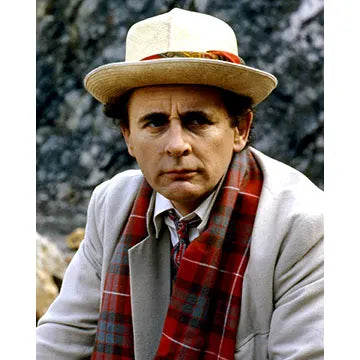 SYLVESTER-MCCOY-AUTOGRAPH-PHOTO