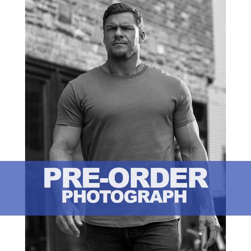 ALAN-RITCHSON-AUTOGRAPH-PHOTO