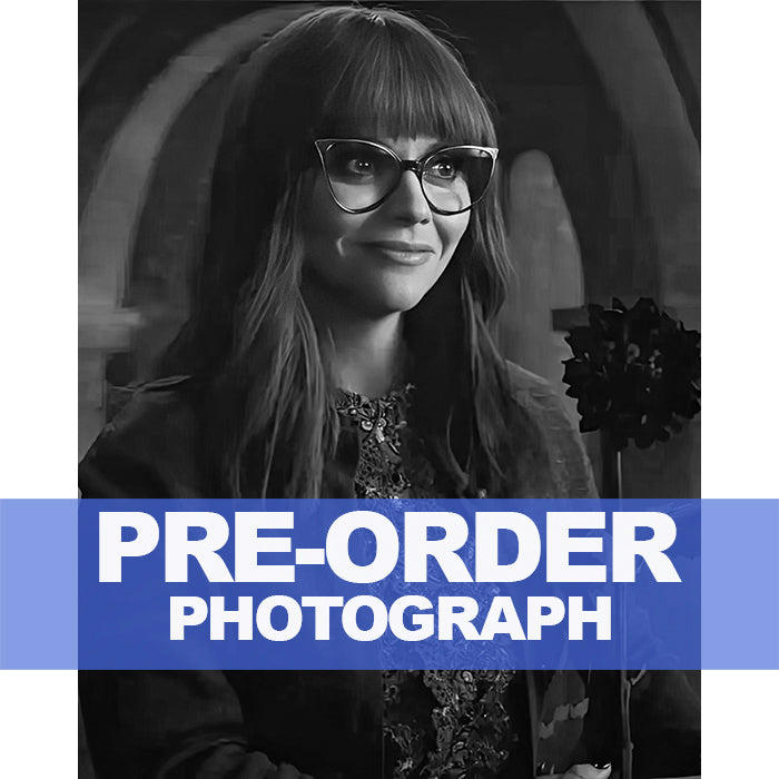 CHRISTINA-RICCI-AUTOGRAPH-PHOTO