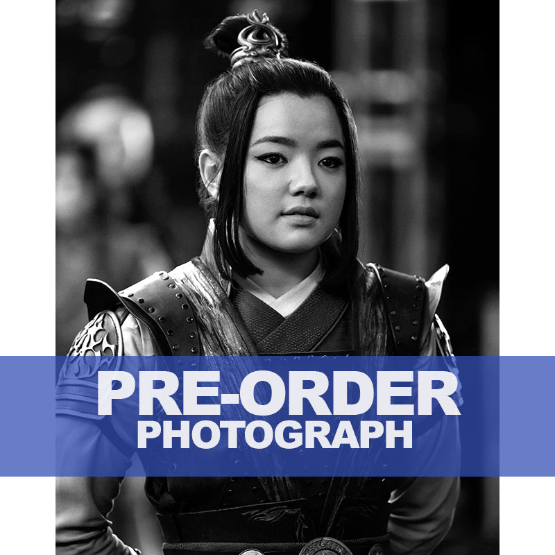 ELIZABETH-YU-AUTOGRAPH-PHOTO