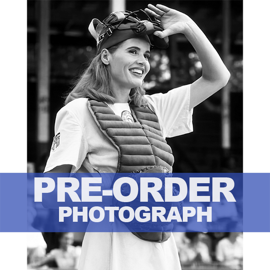 GEENA-DAVIS-AUTOGRAPH-PHOTO