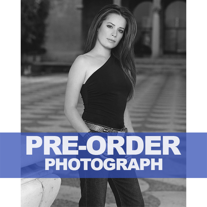 HOLLY-MARIE-COMBS-AUTOGRAPH-PHOTO