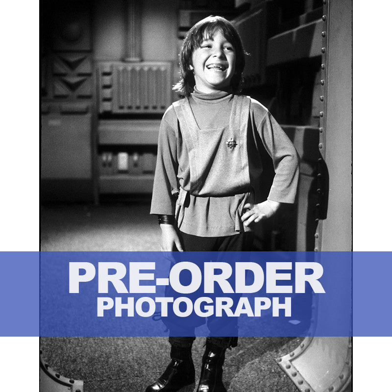 NOAH-HATHAWAY-AUTOGRAPH-PHOTO