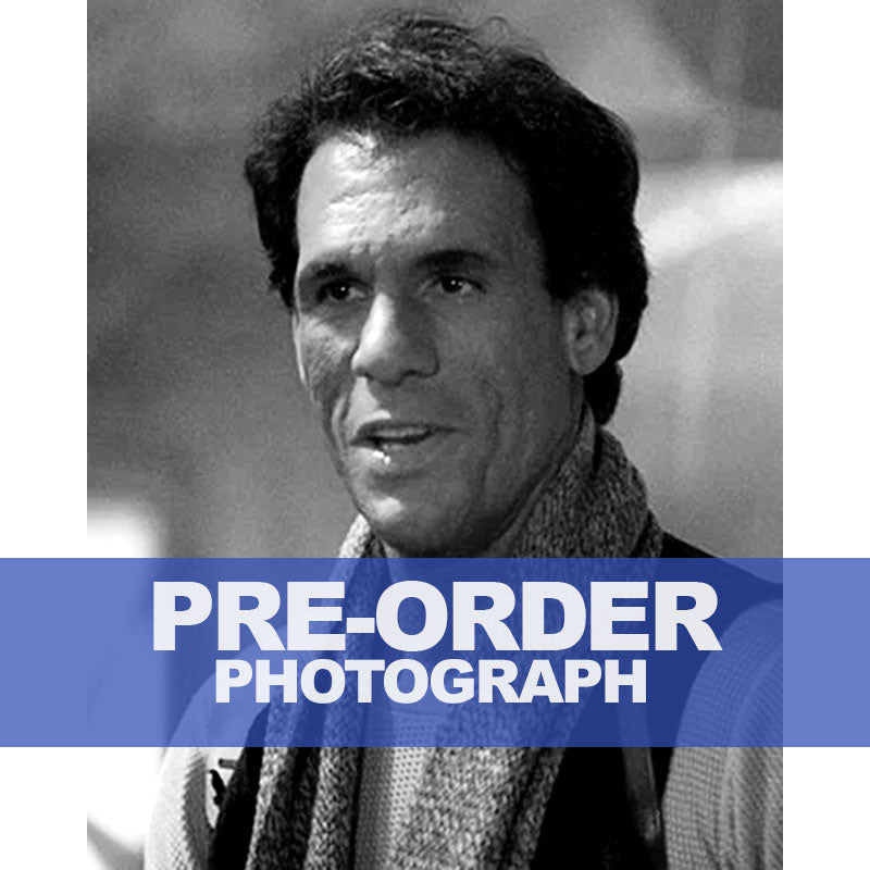 ROBERT-DAVI-AUTOGRAPH-PHOTO