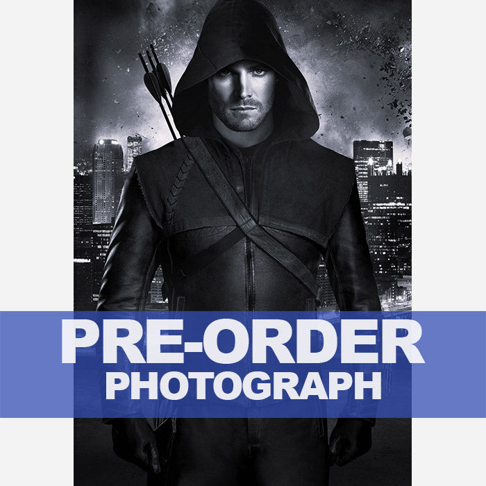 STEPHEN-AMELL-AUTOGRAPH-PHOTO