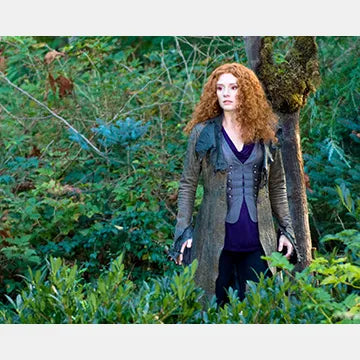 BRYCE-DALLAS-HOWARD-AUTOGRAPH-PHOTO