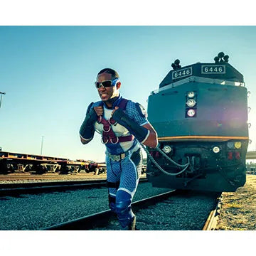 JESSIE-T.-USHER-AUTOGRAPH-PHOTO