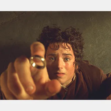 ELIJAH-WOOD-AUTOGRAPH-PHOTO