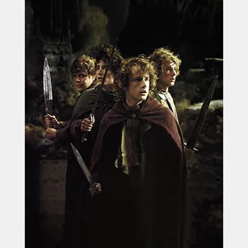 ELIJAH-WOOD-AUTOGRAPH-PHOTO