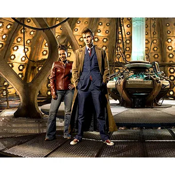 FREEMA-AGYEMAN-AUTOGRAPH-PHOTO