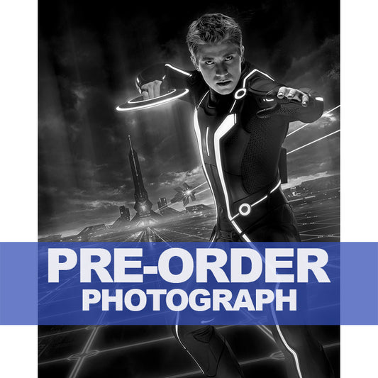 GARRETT-HEDLUND-AUTOGRAPH-PHOTO
