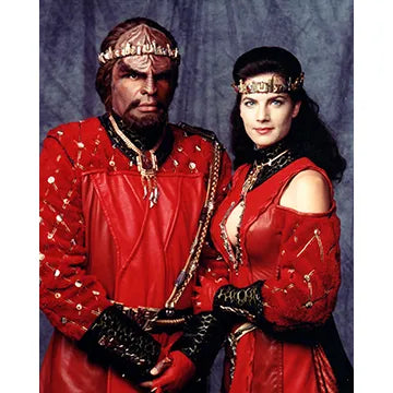 TERRY-FARRELL-AUTOGRAPH-PHOTO