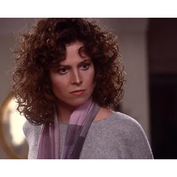 SIGOURNEY-WEAVER-AUTOGRAPH-PHOTO