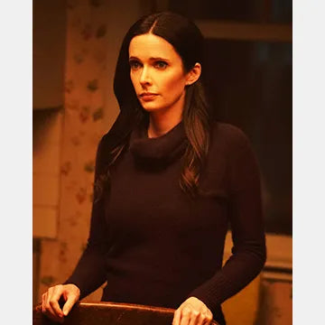 BITSIE-TULLOCH-AUTOGRAPH-PHOTO