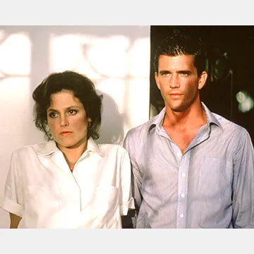 MEL-GIBSON-AUTOGRAPH-PHOTO