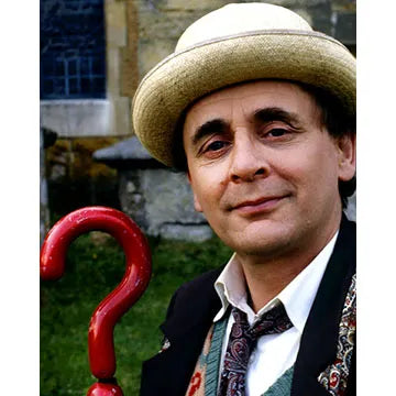 SYLVESTER-MCCOY-AUTOGRAPH-PHOTO