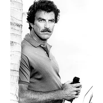 TOM-SELLECK-AUTOGRAPH-PHOTO