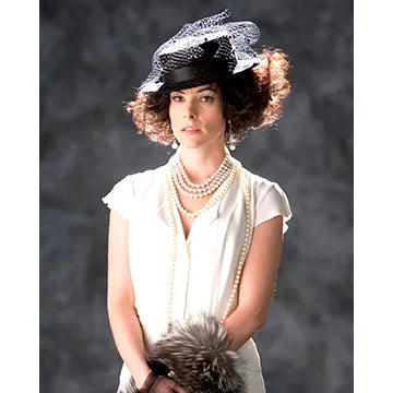 PARKER-POSEY-AUTOGRAPH-PHOTO