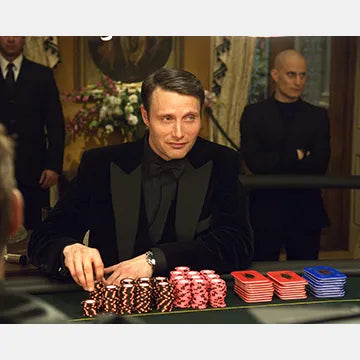 MADS-MIKKELSEN-AUTOGRAPH-PHOTO
