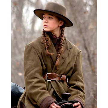 HAILEE-STEINFELD-AUTOGRAPH-PHOTO