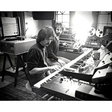 JOHN-CARPENTER-AUTOGRAPH-PHOTO