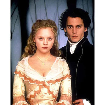 CHRISTINA-RICCI-AUTOGRAPH-PHOTO