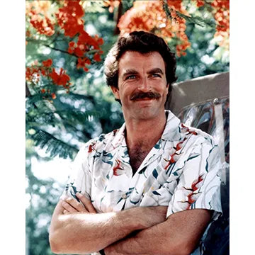 TOM-SELLECK-AUTOGRAPH-PHOTO