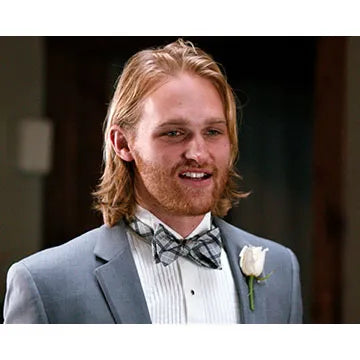 WYATT-RUSSELL-AUTOGRAPH-PHOTO