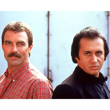 TOM-SELLECK-AUTOGRAPH-PHOTO
