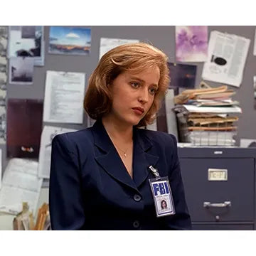 GILLIAN-ANDERSON-AUTOGRAPH-PHOTO