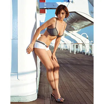 CATHERINE-BELL-AUTOGRAPH-PHOTO