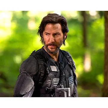 HENRY-IAN-CUSICK-AUTOGRAPH-PHOTO