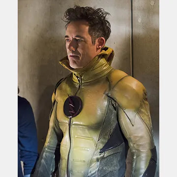 TOM-CAVANAGH-AUTOGRAPH-PHOTO