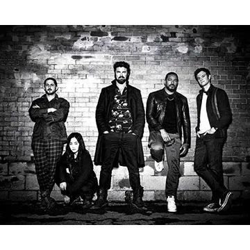 THE-BOYS-CAST-AUTOGRAPH-PHOTO