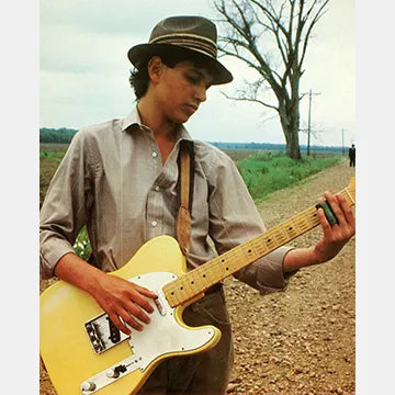 RALPH-MACCHIO-AUTOGRAPH-PHOTO