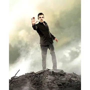 ZACHARY-QUINTO-AUTOGRAPH-PHOTO