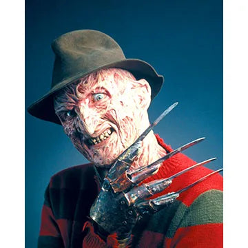 ROBERT-ENGLUND-AUTOGRAPH-PHOTO