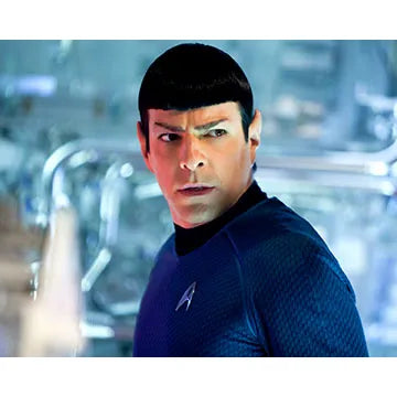 ZACHARY-QUINTO-AUTOGRAPH-PHOTO