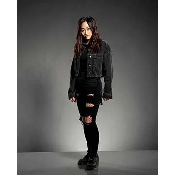 KAREN-FUKUHARA-AUTOGRAPH-PHOTO