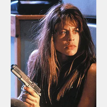 LINDA-HAMILTON-AUTOGRAPH-PHOTO