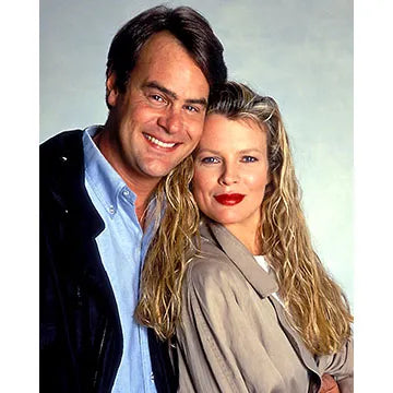 KIM-BASINGER-AUTOGRAPH-PHOTO