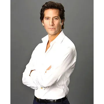 HENRY-IAN-CUSICK-AUTOGRAPH-PHOTO