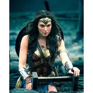 GAL-GADOT-AUTOGRAPH-PHOTO