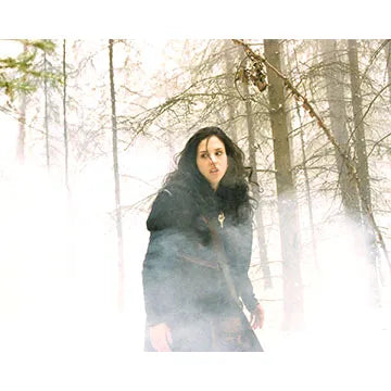 EMILY-PERKINS-AUTOGRAPH-PHOTO