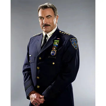 TOM-SELLECK-AUTOGRAPH-PHOTO