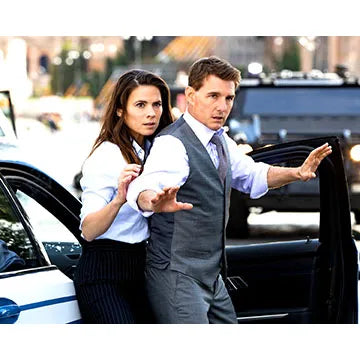 HAYLEY-ATWELL-AUTOGRAPH-PHOTO