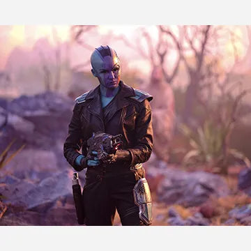 KAREN-GILLAN-AUTOGRAPH-PHOTO