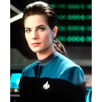 TERRY-FARRELL-AUTOGRAPH-PHOTO