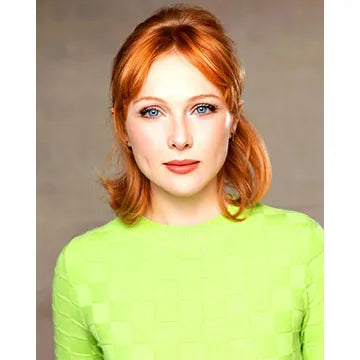 MOLLY-C.-QUINN-AUTOGRAPH-PHOTO